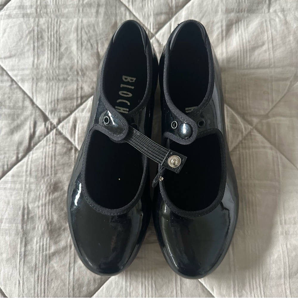Bloch Kids Black Patent Tap Shoes with Snap Strap- Sz 1 M